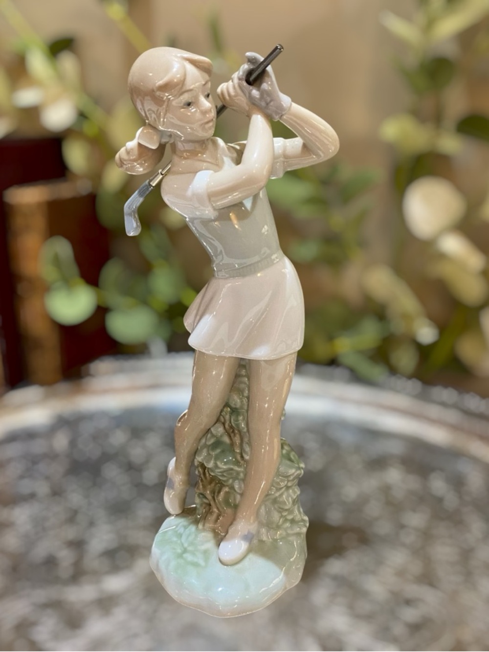 Vintage Lladro Nao Golfer Woman Figurine Out of the Rough Golf 10” Porcelain - Picture 4 of 8